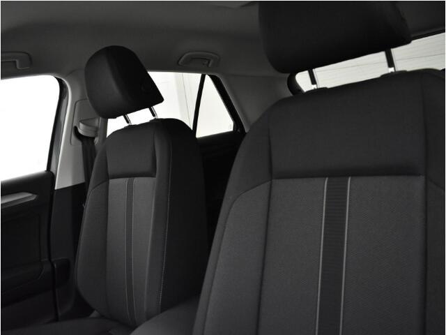 Volkswagen T-Roc Life Edition 1.0 TSI 116 pk 6 versn. Hand · Airconditioning automatisch, 2-zone (climatronic) · Multimedia pakket · Prijs is incl inruilbonus · MEGA SALE