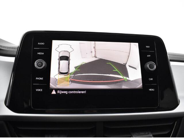 Volkswagen T-Roc Life Edition 1.0 TSI 116 pk 6 versn. Hand · Airconditioning automatisch, 2-zone (climatronic) · Multimedia pakket · Prijs is incl inruilbonus · MEGA SALE