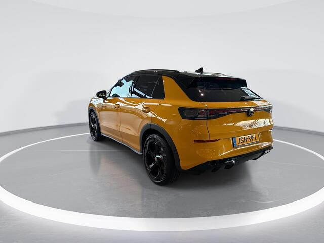 Volkswagen T-Roc 1.5 eTsi R-Line First Edition Panoramaschuif-kanteldak · Black Style Pakket · Multimedia Pakket · Tech Pakket Plus