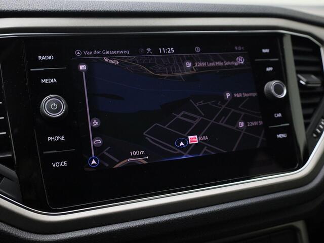 Volkswagen T-Roc 1.0TSI/110PK · Navigatie · Apple/Android Car Play · Camera + Parkeersensoren