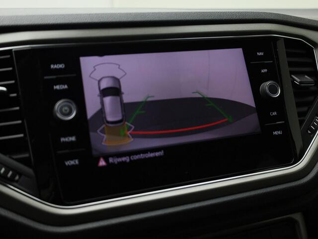 Volkswagen T-Roc 1.0TSI/110PK · Navigatie · Apple/Android Car Play · Camera + Parkeersensoren