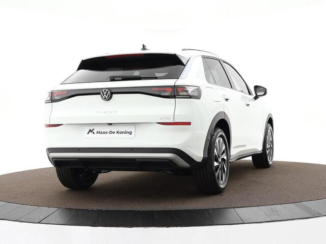 Volkswagen T-Roc Life First Edition 1.5 eTSI 116 PK 7 versn. DSG · Comfort pakket · Achteruitrijcamera · Draadloze telefoonlader ·