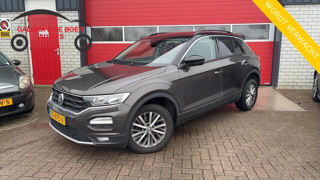 Volkswagen T-Roc 1.5 TSI Style TREKHAAK / CARPLAY / NAVI / AIRCO / PDC / BLUETOOTH / CRUISE / NL-AUTO
