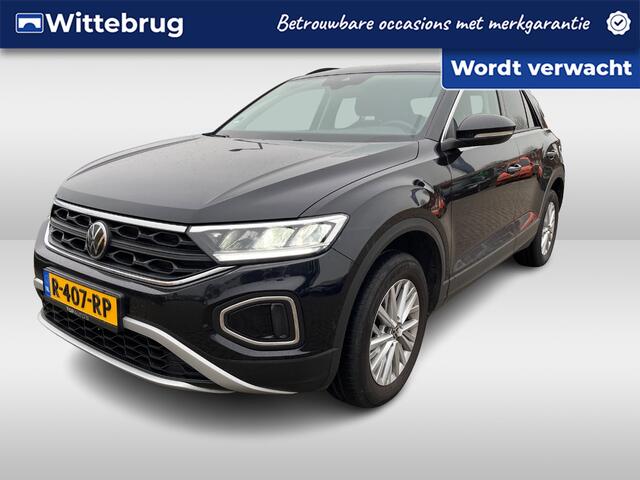 Volkswagen T-Roc 1.5 TSI 150PK Life Business / Digitale Cockpit Pro / Parkeersensoren V+A / LED / Keyless Entry / App-Connect / Navigatie