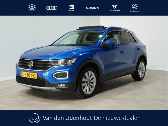 Volkswagen T-Roc 1.5 TSI 150pk DSG Style Panorama Trekhaak Navigatie Keyless Camera 211