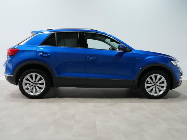Volkswagen T-Roc 1.5 TSI 150pk DSG Style Panorama Trekhaak Navigatie Keyless Camera 211