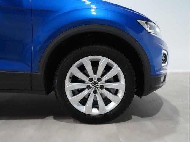 Volkswagen T-Roc 1.5 TSI 150pk DSG Style Panorama Trekhaak Navigatie Keyless Camera 211