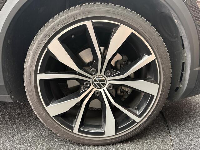 Volkswagen T-Roc 1.5 TSI R-Line Edition Panorama IQ Virtual Memory Leer