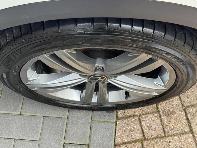 Volkswagen T-Roc 1.5 TSI R Sport Bins,Cam,Trekh,Carpl,Navi,Cruise