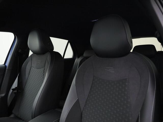 Volkswagen T-Roc 1.5eTsi/150PK R Line First Edition Black Style DSG · Navigatie · 360°Camera + Parkeersensoren · Stoel- & stuurverwarming · Garantie t/m 28-11-2025