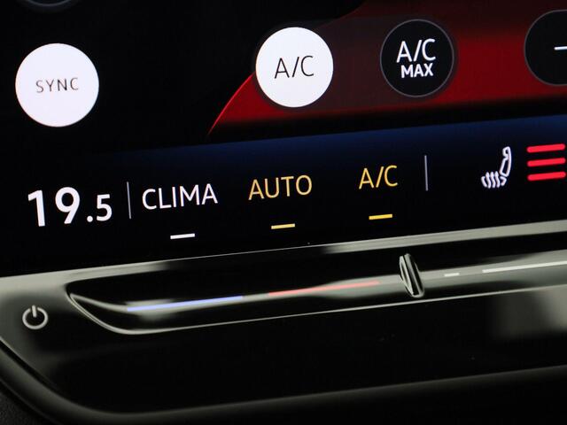 Volkswagen T-Roc 1.5eTsi/150PK R Line First Edition Black Style DSG · Navigatie · 360°Camera + Parkeersensoren · Stoel- & stuurverwarming · Garantie t/m 28-11-2025