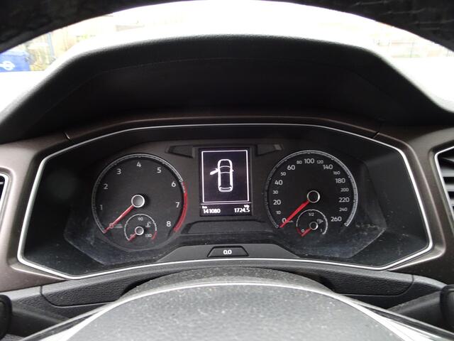 Volkswagen T-Roc 1.5 TSI Style Airco, navigatie, carplay, trekhaak, licht metalen velgen, parkeersensoren, automaat, enz. GEEN IMPORT