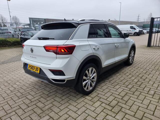 Volkswagen T-Roc 1.5 TSI Sport | Open dak | Navigatie | Achteruitrijcamera |