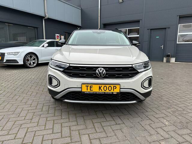 Volkswagen T-Roc 1.5 TSi Automaat 150 PK Navi. Camera stoelverw.