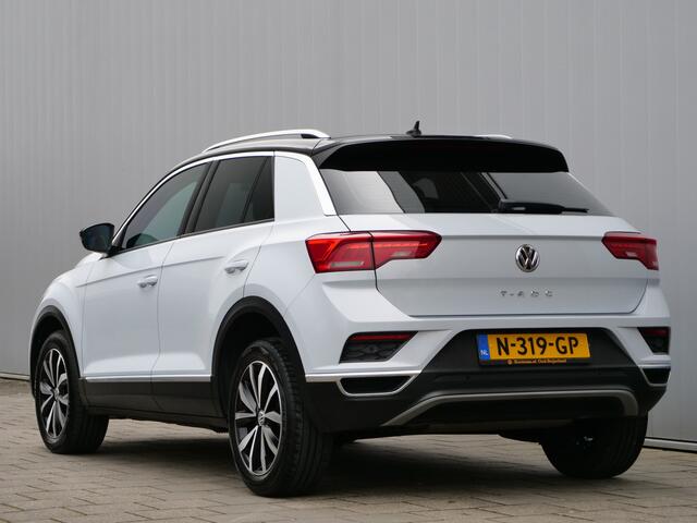 Volkswagen T-Roc 1.5 TSI Sport Business R 150 Pk Navigatie / Camera / PDC / Apple Carplay