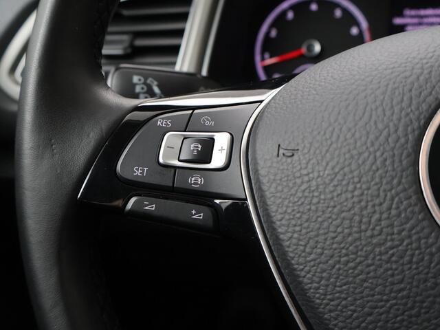 Volkswagen T-Roc 1.5 TSI Style | 150 PK | Automaat | Panoramadak | Climate control |