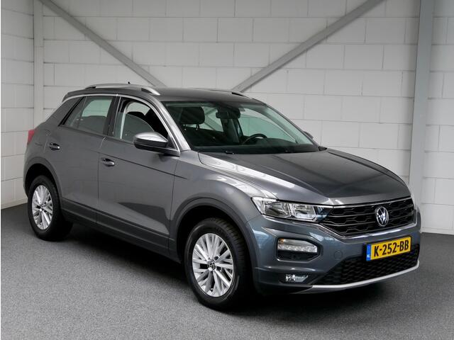Volkswagen T-Roc 1.0 TSI Style Bus. Navi/CAM/SV/Carplay (all-incl. prijs)