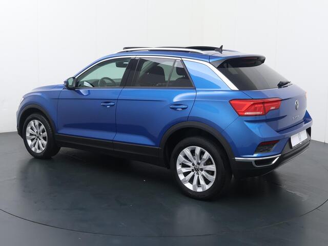 Volkswagen T-Roc 1.0 TSI Style | 110 PK | Panoramadak | Climate control | Achteruitrijcamera |