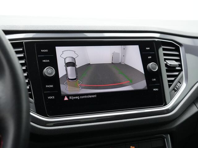 Volkswagen T-Roc 1.5 TSI 150 pk DSG Sport Business R / R-Line | Panoramadak | Achteruitrijcamera | Stoelverwarming | Navigatie