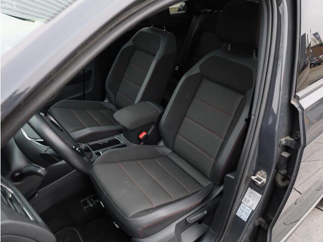 Volkswagen T-Roc Sport 2.0 TSI 4Motion 190PK | Panodak | Keyless | Camera | Elektrische kofferklep | Carplay/Android | Stoel&Stuurverwarming |