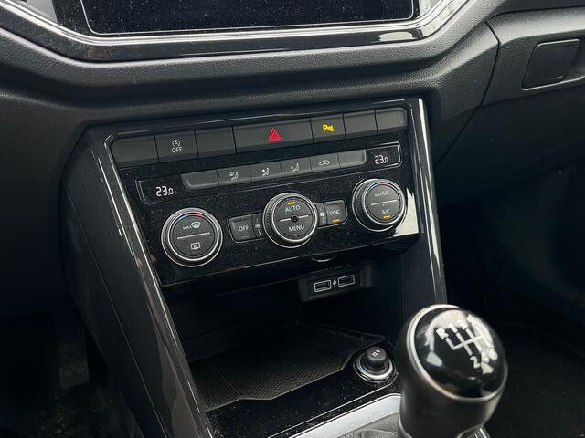 Volkswagen T-Roc 1.5 TSI 150pk Sport Navigatie