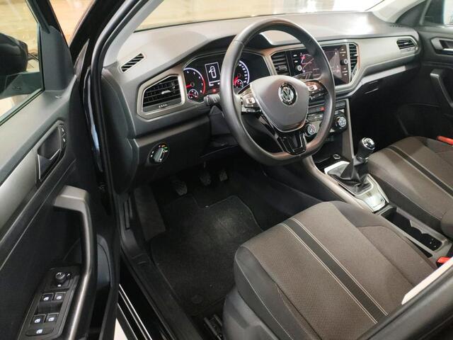Volkswagen T-Roc 1.0 TSI 115pk Style / Navigatie / Adaptive Cruise Control / Parkeersensoren
