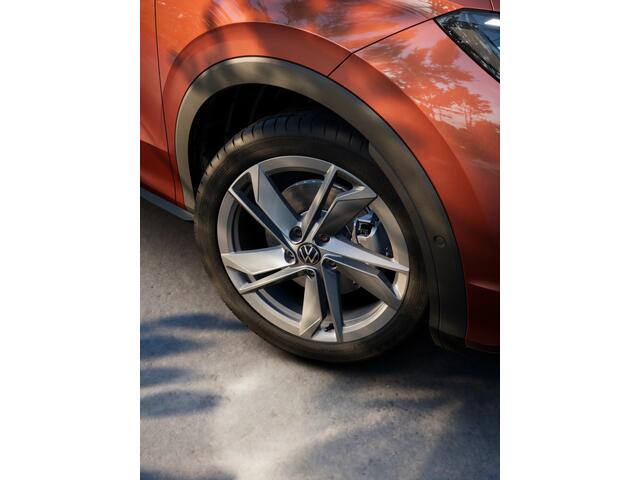 Volkswagen T-Roc Style First Edition | 'App-Connect' draadloze smartphone integratie | 30,5 cm display met 2D en 3D weergave | Achterklep, elektrisch, met sensorgestuurde opening (Easy Open)