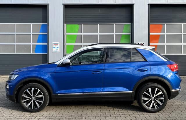 Volkswagen T-Roc TâRoc 1.5 TSI DSG / Luxe uitvoering / CarPlay ACC / Trekhaak