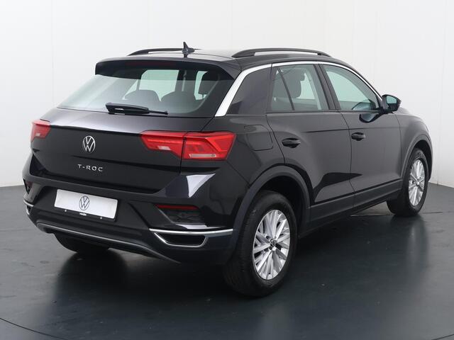 Volkswagen T-Roc 1.0 TSI Style | 110 PK | Adaptive cruise control | Parkeersensoren | Apple Carplay/Android Auto |