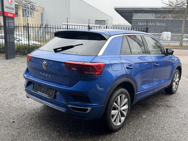 Volkswagen T-Roc 1.5 TSI Sport Business R-Line // NAVI // CAMERA // APPLE CARPLAY- ANDROID AUTO // ELEK. ACHTERKLEP // ADAPTIVE CRUISE //