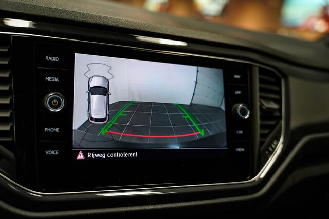 Volkswagen T-Roc 1.5 TSI Sport|Trekhaak|19 inch|Carplay|Camera