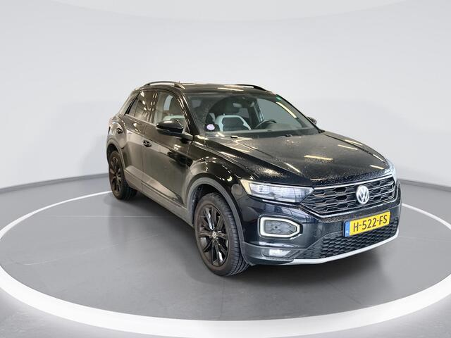 Volkswagen T-Roc 1.5 TSI 150pk Sport · Camera · Trekhaak · Elek. Achterklep · Apple/Android Car Play · Navigatie · 18'' Inch ·