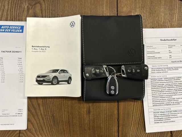Volkswagen T-Roc 2.0 TSI 4Motion R 300PK | Panoramadak | Digital dashboard | Beats audio | Adaptieve cruise control | Adaptief onderstel | Lane assist | Dodehoeksdetectie | Achteruitrijcamera | Stoelverwarming | Kleppensysteem | Elek. inklapbare spiegels