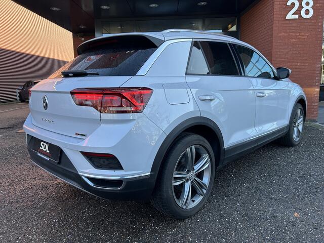 Volkswagen T-Roc 2.0 TSI 4Motion Sport Business R // FULL LED // NAVI + CARPLAY // ADAPTIVE CRUISE // PDC V+A // SFEERVERLICHTING // ELEK. KOFFERKLEP // STOELVERWARMING