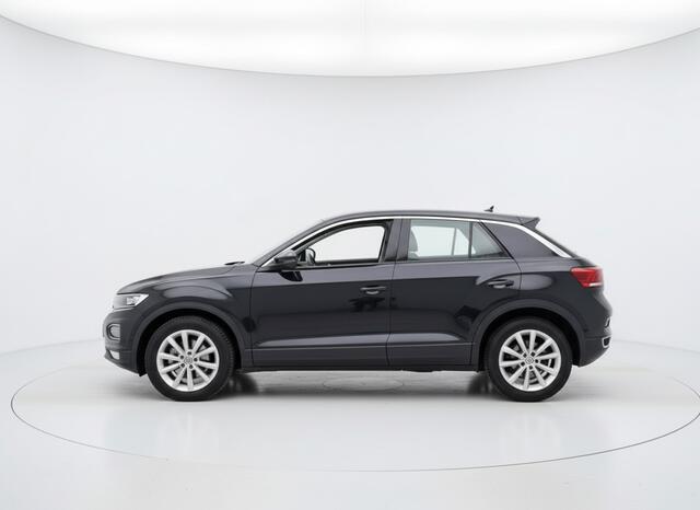 Volkswagen T-Roc 1.5 TSI 150PK DSG BUSINESS CARPLAY/NAVI/PDC