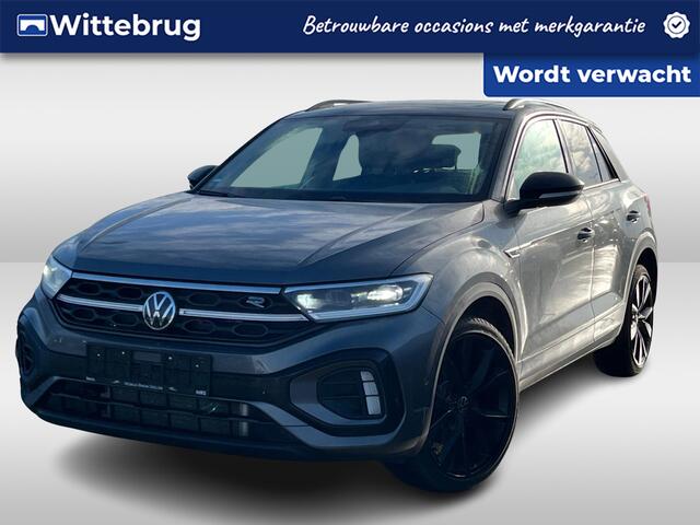 Volkswagen T-Roc 1.5 TSI 150PK DSG R-Line Business / Panoramadak / Black Style / 19" LMV / IQ LED / Digitale Cockpit Pro / Achteruitrijcamera / Stuur + Stoelverwarming