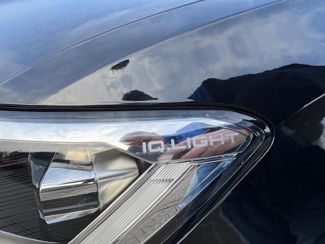 Volkswagen T-Roc 1.5 TSI DSG | Black Style | Matrix Led | Standkachel | Navi | App-conn.