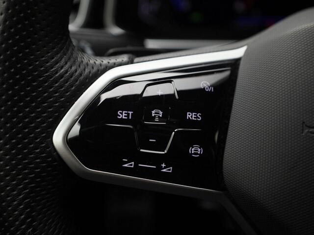 Volkswagen T-Roc 1.5TSI/150pk DSG R-Line Business · Panoramadak · Camera · Apple/Android Car Play· Stoelverwarming · Garantie t/m 07-01-2027 of 100000km