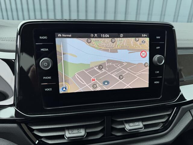 Volkswagen T-Roc 1.5 TSI R-Line Business | Trekhaak afnb. | Panodak | Keyless | Elk. A-klep | Side Assist | IQ Light | Prijs Rijklaar!!