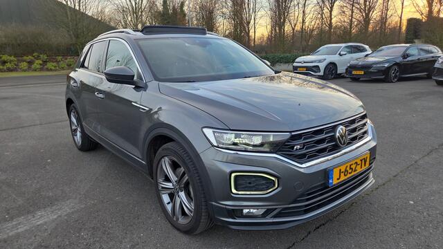 Volkswagen T-Roc 1.5 TSI 150pk Sport Business R DSG / Panoramadak / Navigatie / Camera