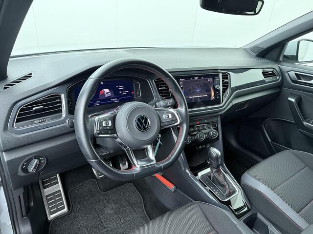 Volkswagen T-Roc 1.5 TSI Sport | 150 PK | Automaat | Navigatiesysteem | Achteruitrijcamera | 18" LM velgen |