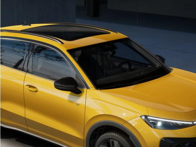 Volkswagen T-Roc R-Line First Edition 1.5 eTSI 150 PK 7 versn. DSG · Electrische achterklep · Panoramaschuif-kanteldak ·