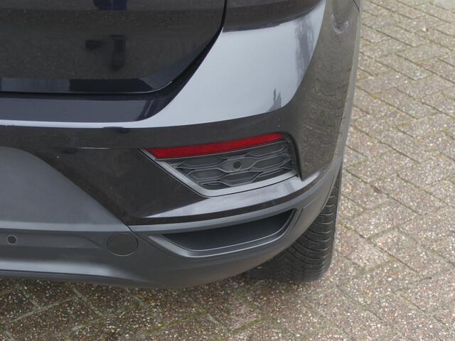 Volkswagen T-Roc 1.0 TSI Style | stoelverwarming | Apple Carplay/Android auto | all-season-banden | navigatie