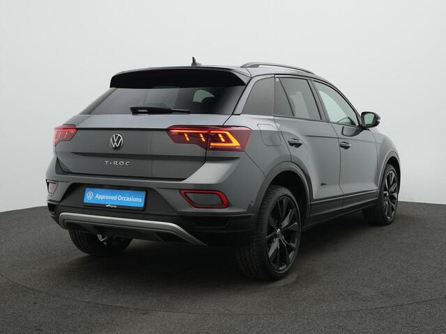 Volkswagen T-Roc 1.5 TSI 150 pk DSG Style | Beats | IQ Light | Achteruitrijcamera | Stoelverwarming | Massage | Alcantara