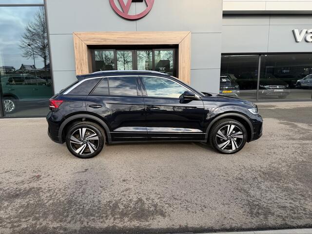 Volkswagen T-Roc 1.5 TSI 150pk DSG R-Line | Camera | Keyless | Elek. Achterklep | Dode hoek | Rijklaar incl. 1 jaar Bovag garantie
