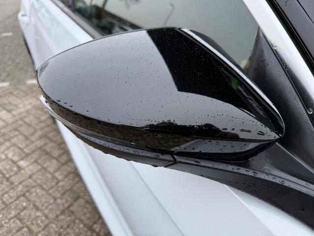 Volkswagen T-Roc 1.5 TSI Sport Panodak Navi Camera El.Klep Trekhaak