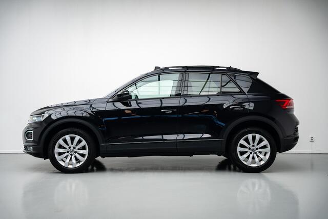 Volkswagen T-Roc 1.5 TSI Sport |Pano|Camera|ACC|Stoelverwarming|