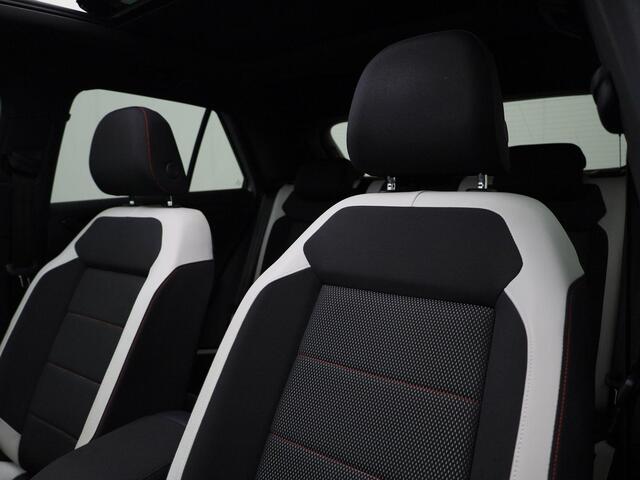 Volkswagen T-Roc 1.5TSI/150PK Sport · Panoramadak · Navigatie · Apple Carplay/Android Auto ·