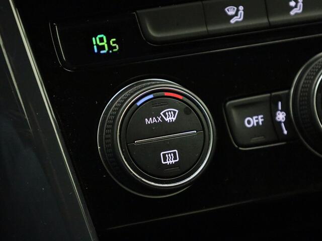 Volkswagen T-Roc 1.5TSI/150PK Sport · Panoramadak · Navigatie · Apple Carplay/Android Auto ·