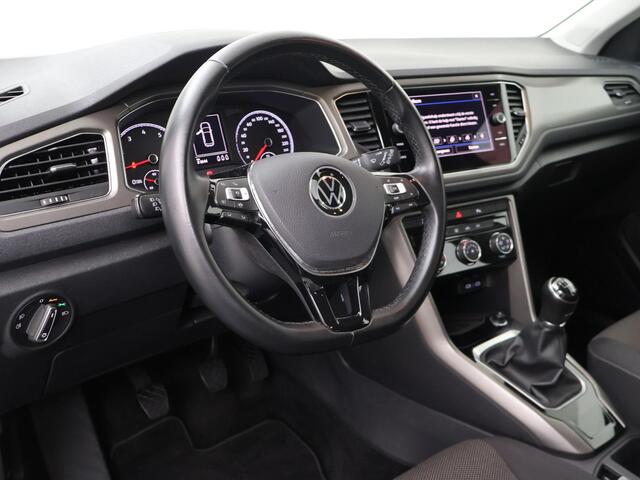 Volkswagen T-Roc 1.0 TSI Style | 110 PK | Navigatiesysteem | Achteruitrijcamera | Adaptive cruise control |